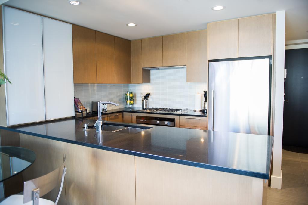 Executive By Roseman - Luna * Calgary